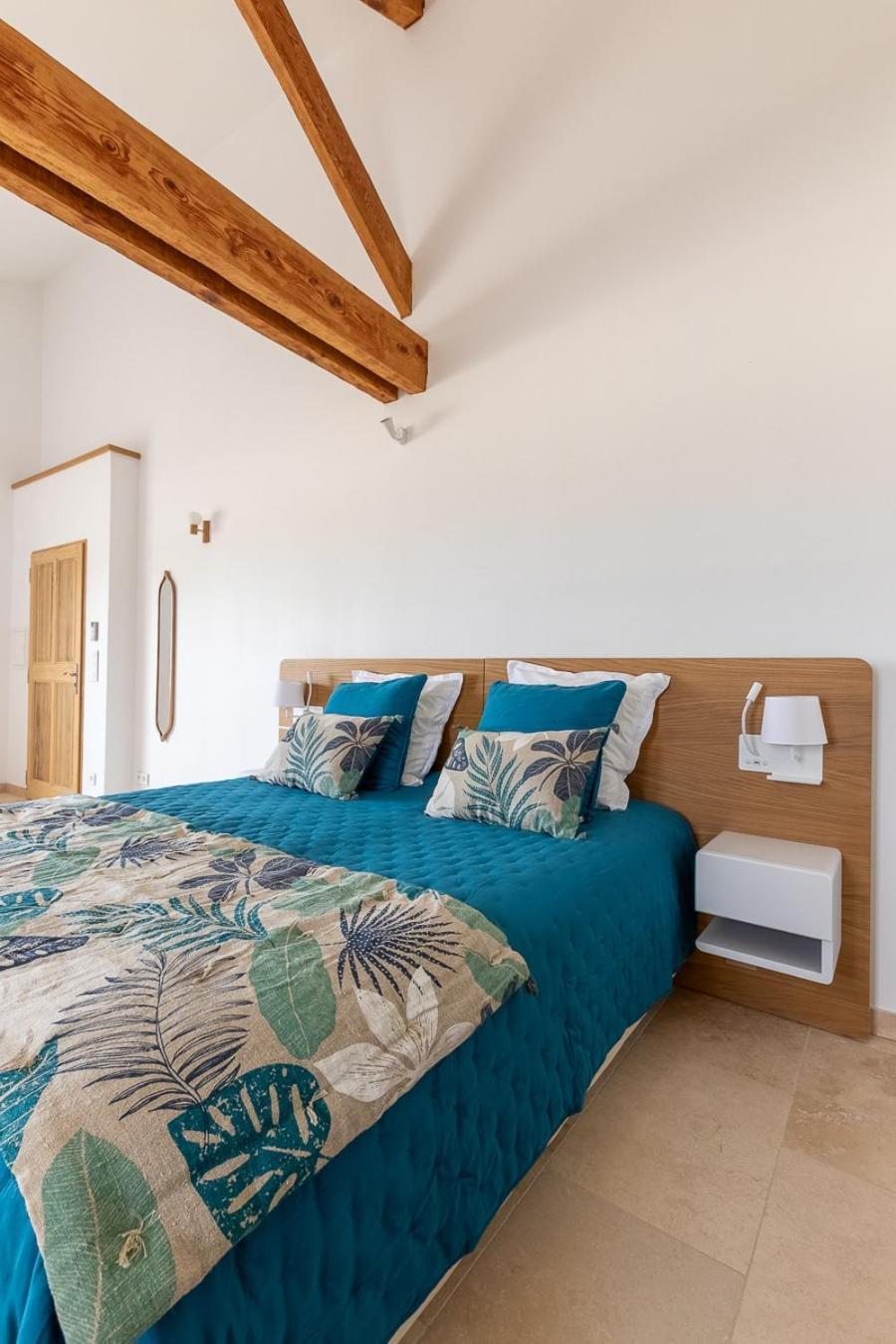 Bed and Breakfast Mas Des Tourterelles Jonquieres  Екстер'єр фото